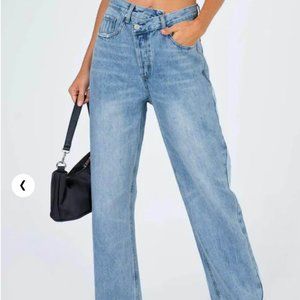 Princess Polly HOLLY ASYMMETRIC STRAIGHT LEG JEAN LIGHT WASH DENIM